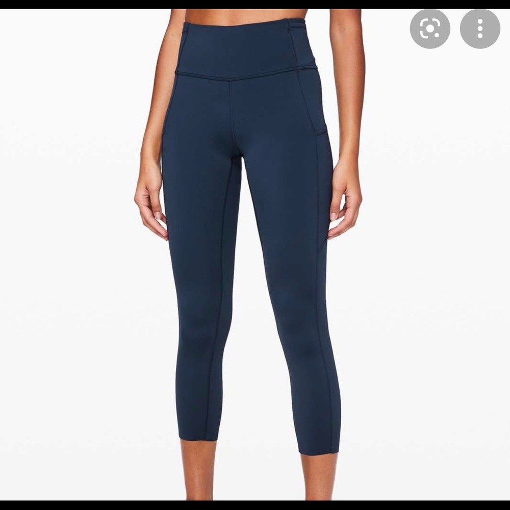 Fast and free navy blue cropped Lululemon leggings